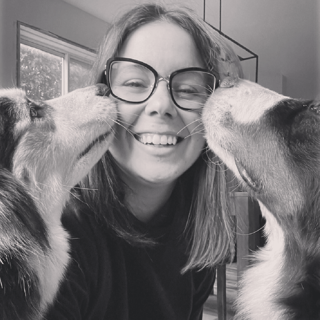 BLOG LifeOutsideofSTACK Genevieve Genevieve Dogs 1024x1024