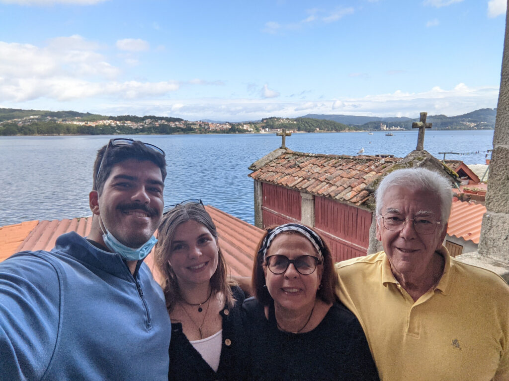 Javi Salas Rios and his family.